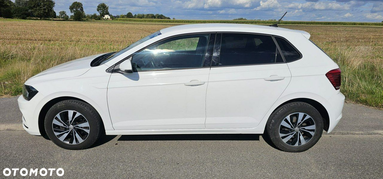Volkswagen Polo - 2