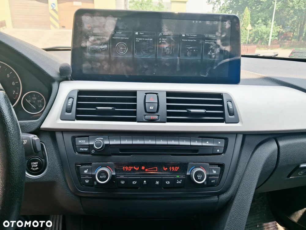 BMW Seria 3 320i xDrive Sport Line - 8