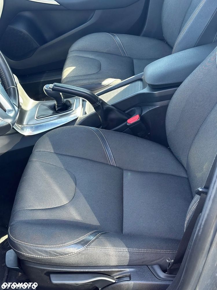 Volvo V40 Cross Country D2 Momentum - 22