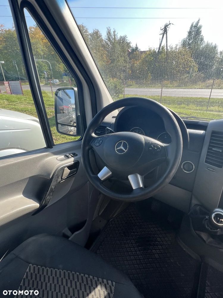 Mercedes-Benz Sprinter - 9