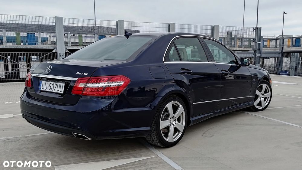 Mercedes-Benz Klasa E 350 4Matic 7G-TRONIC Elegance - 4
