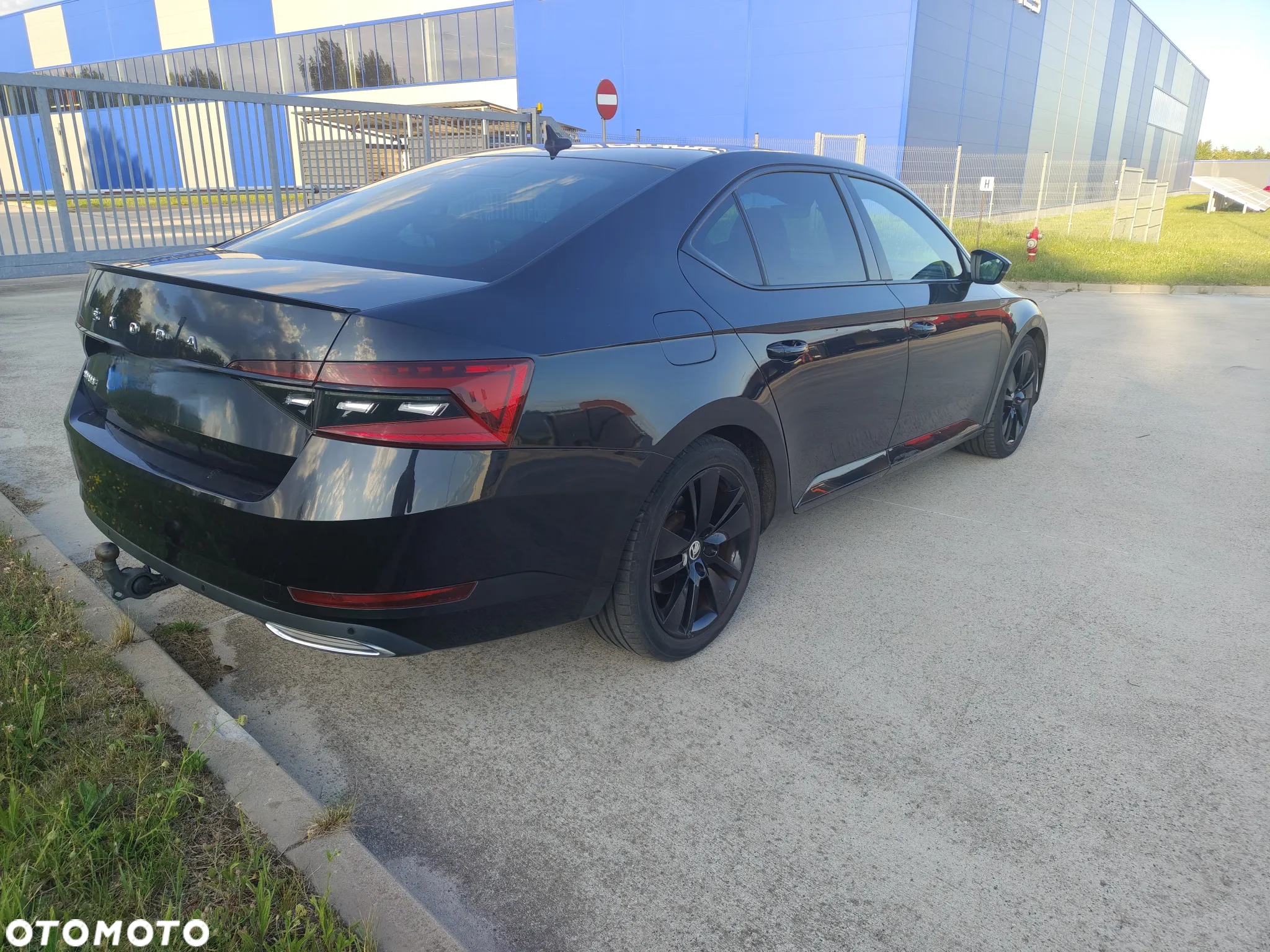 Skoda Superb 2.0 TDI SCR Sportline DSG - 4