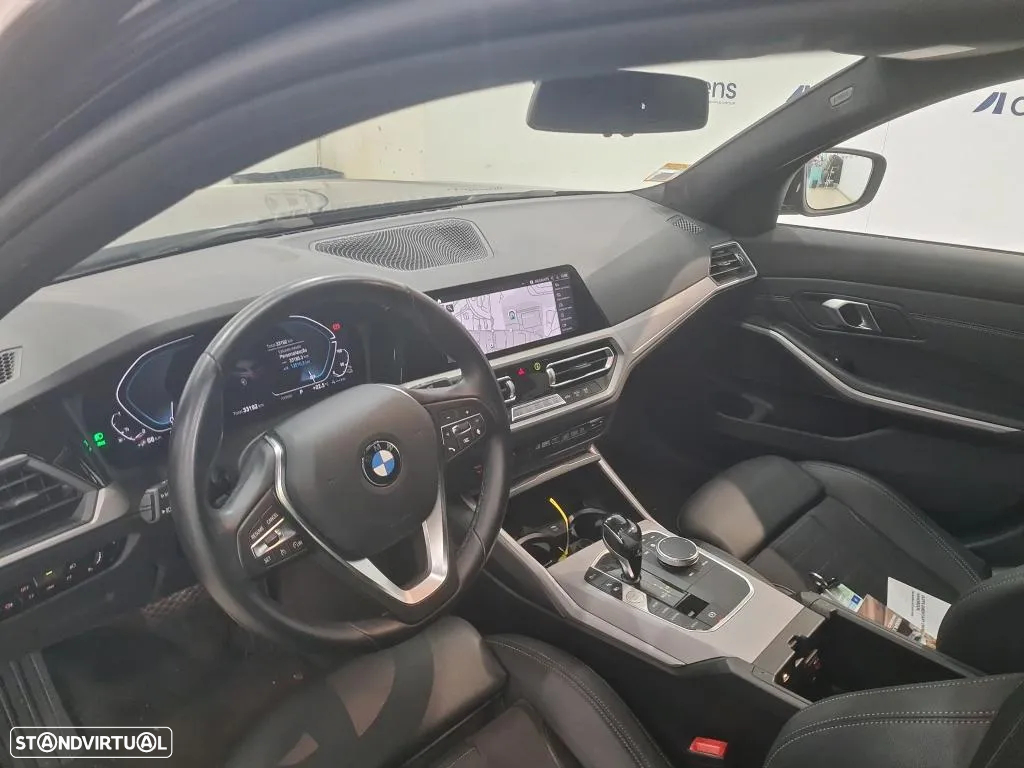 BMW 320 e Touring Corporate Edition Auto - 11