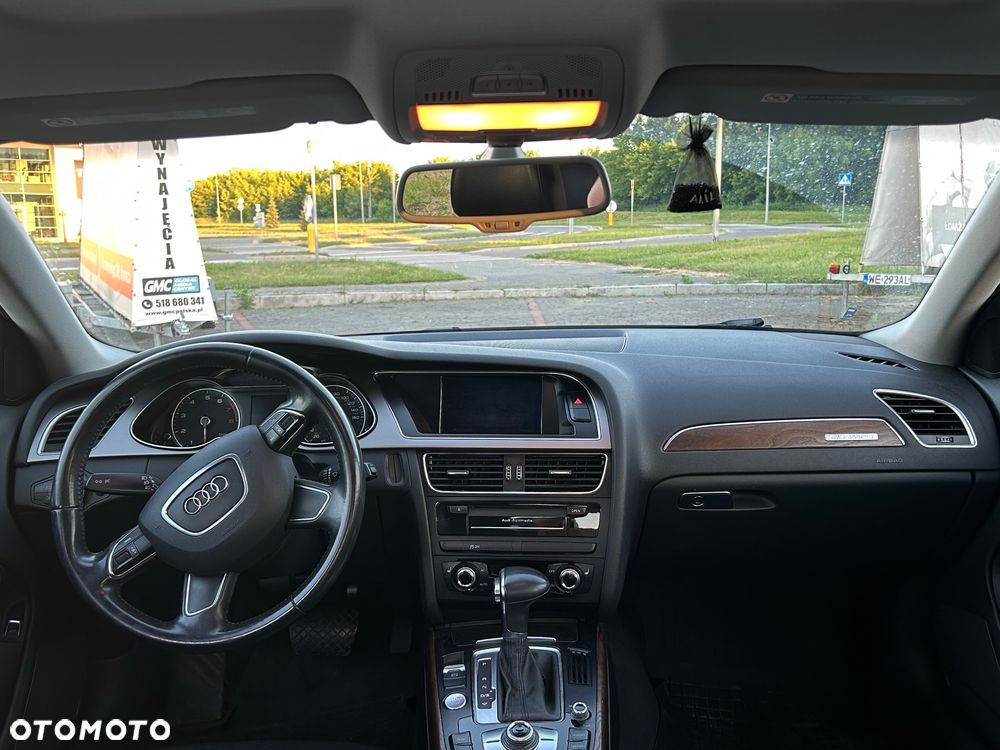 Audi A4 Limousine - 8