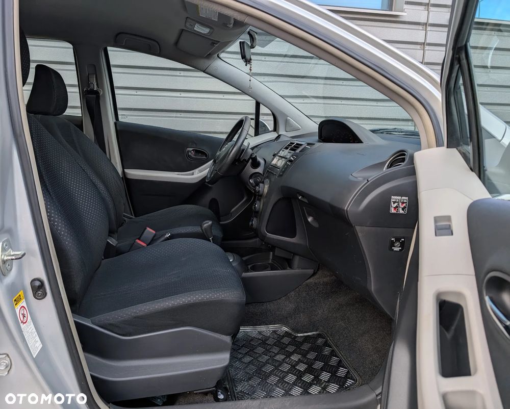 Toyota Yaris 1.33 VVT-i Multi Mode Sol - 7