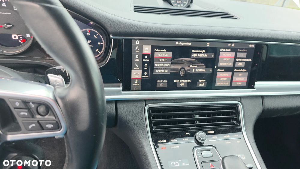 Porsche Panamera 4S Executive - 2