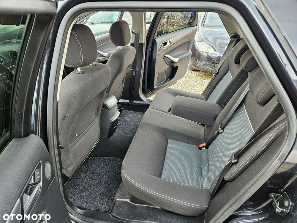 Ford Mondeo - 9