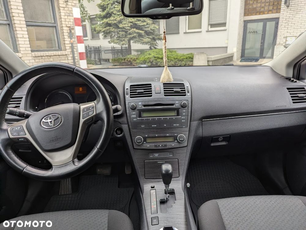 Toyota Avensis 1.8 Sol plus - 11