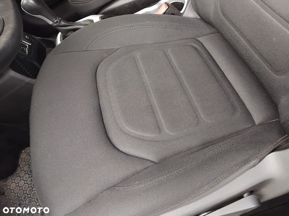 Jeep Renegade 1.4 MultiAir Limited FWD S&S - 23