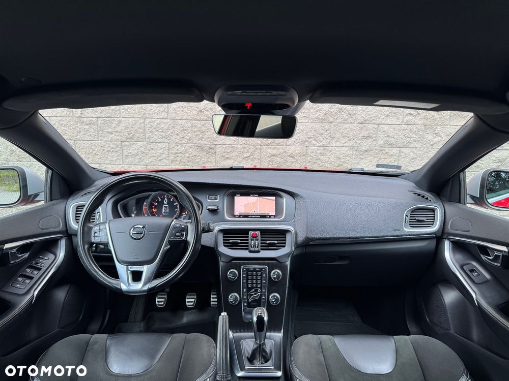 Volvo V40 T3 Drive-E R-Design Momentum - 11