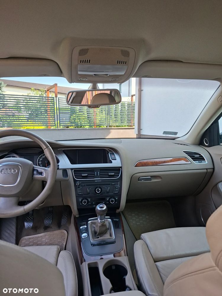 Audi A4 Limousine - 18