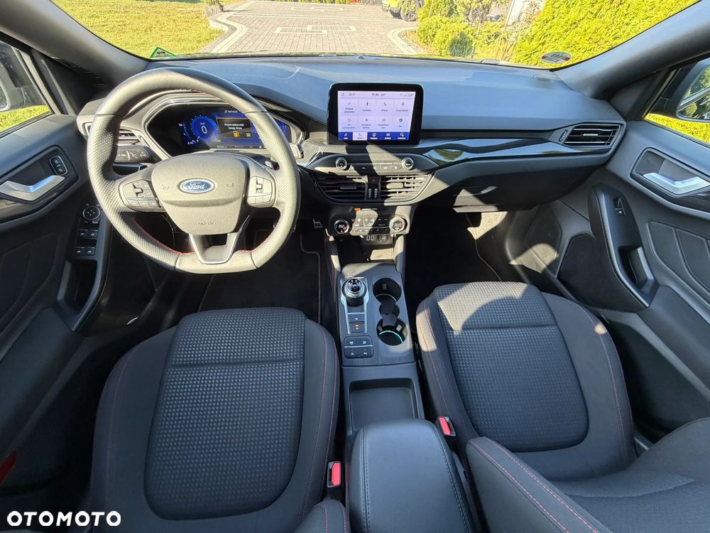 Ford Focus 1.5 EcoBoost ST-Line - 26