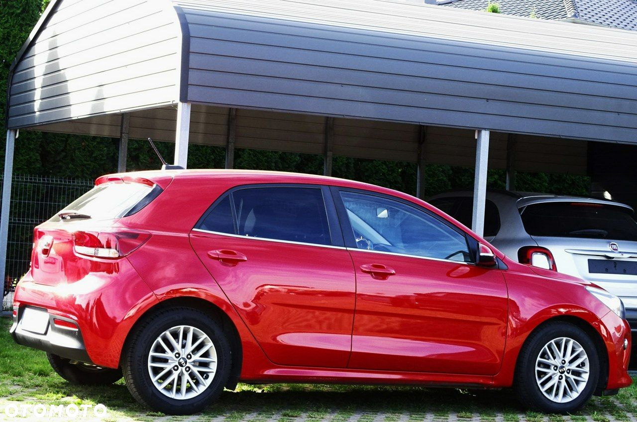 Kia Rio - 10
