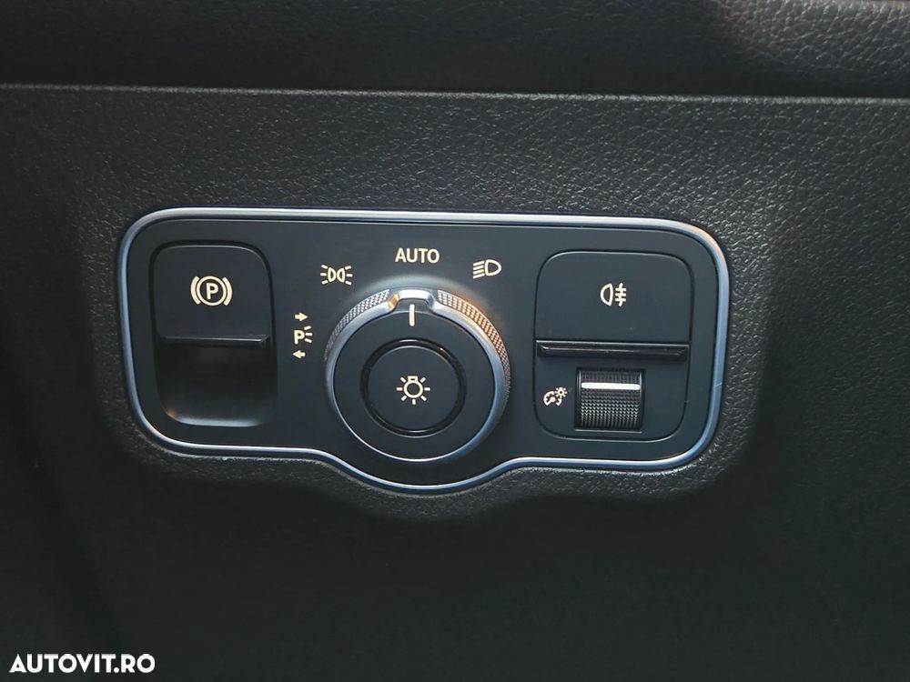 Mercedes-Benz GLB 200 d 8G-DCT Progressive Advanced - 30