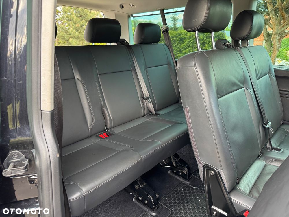 Volkswagen Caravelle - 27