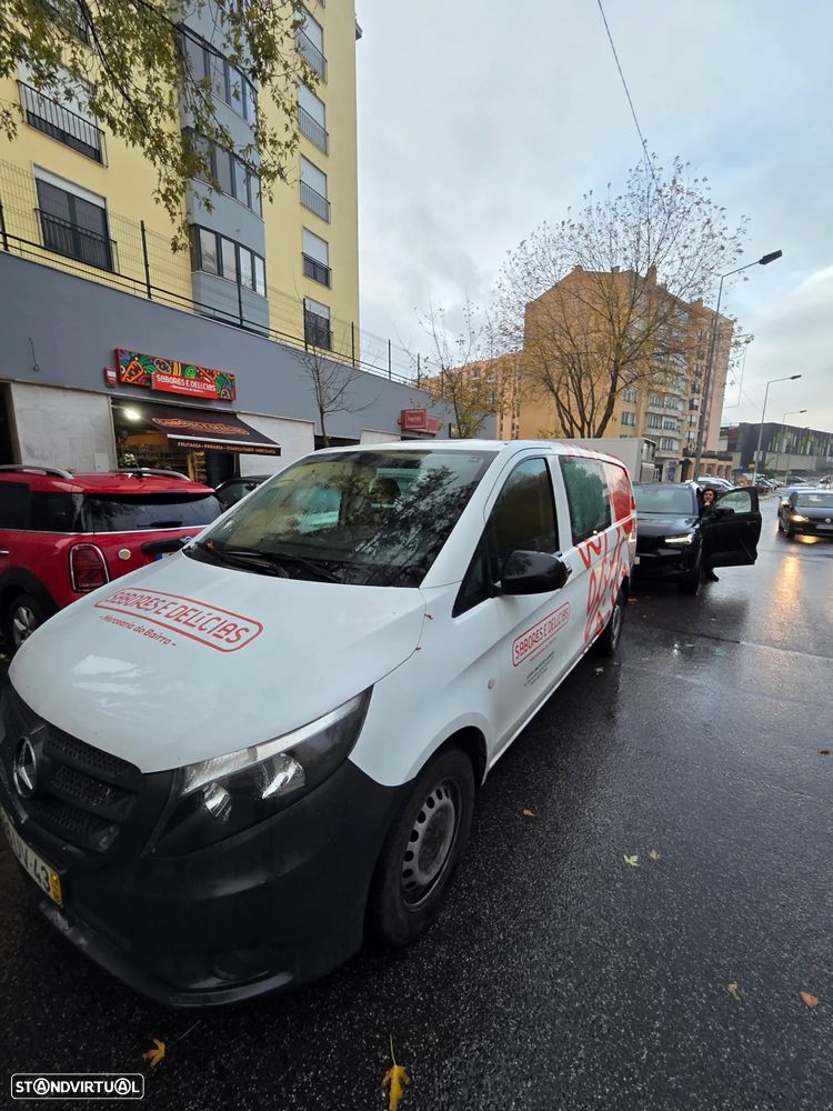 Mercedes-Benz 114 - 2