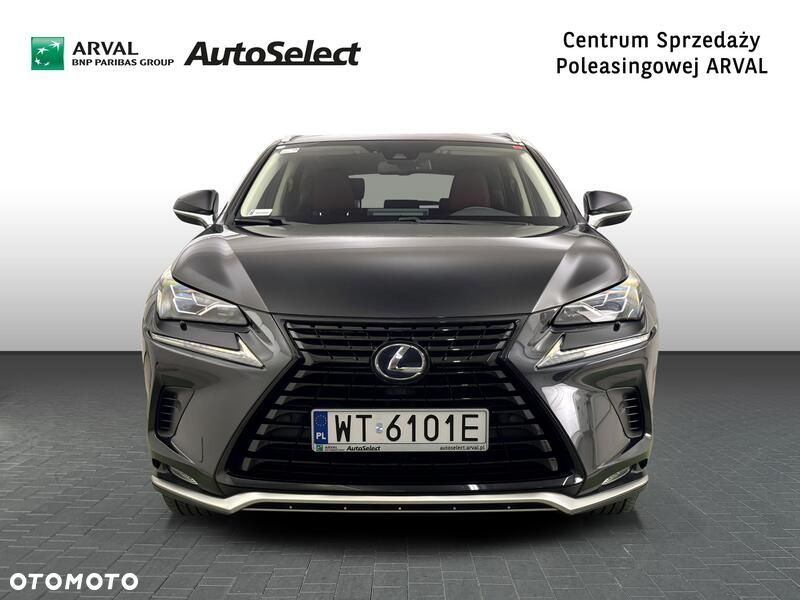 Lexus NX 300h Business Edition AWD - 9