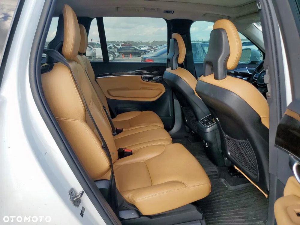 Volvo XC 90 T6 AWD Geartronic Momentum - 9