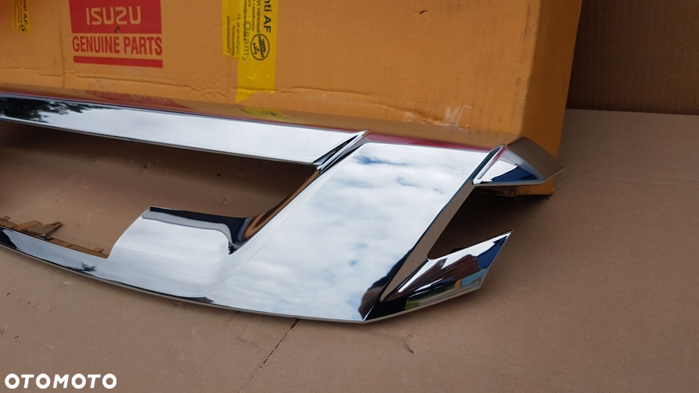 GRILL ATRAPA CHROM ISUZU D-MAX II LIFT 17- NOWY ORYGINAŁ - 6
