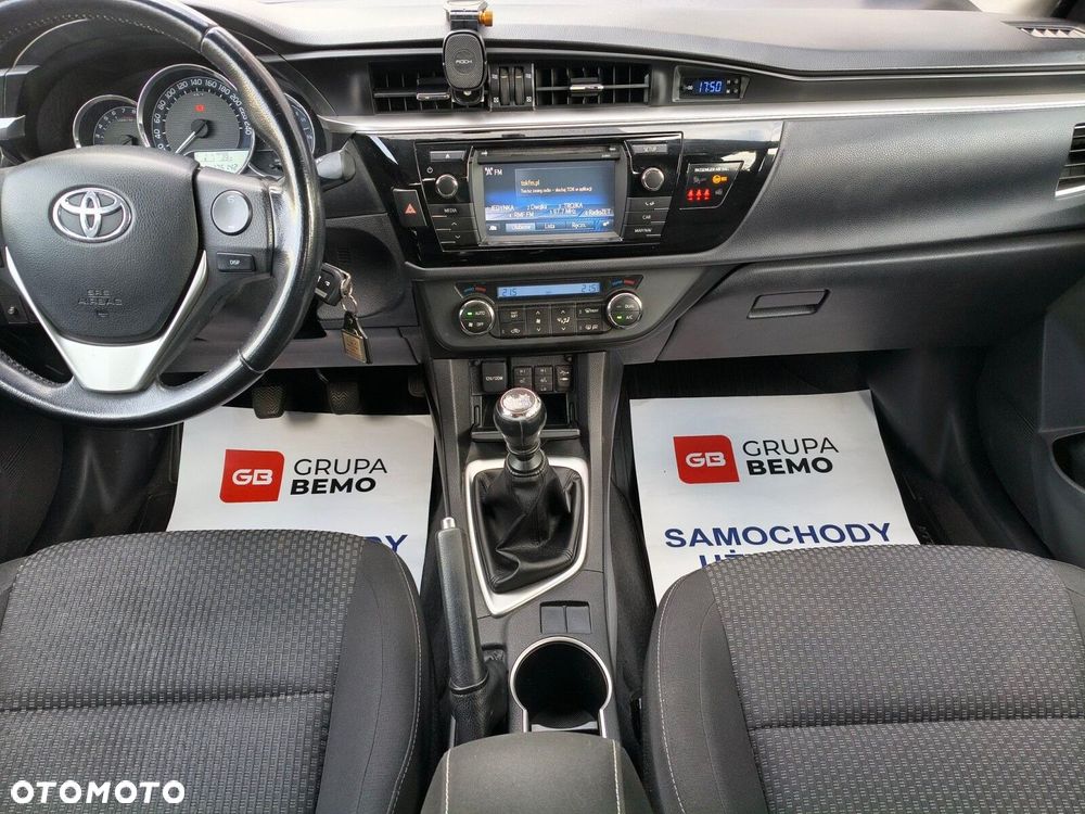 Toyota Corolla - 23