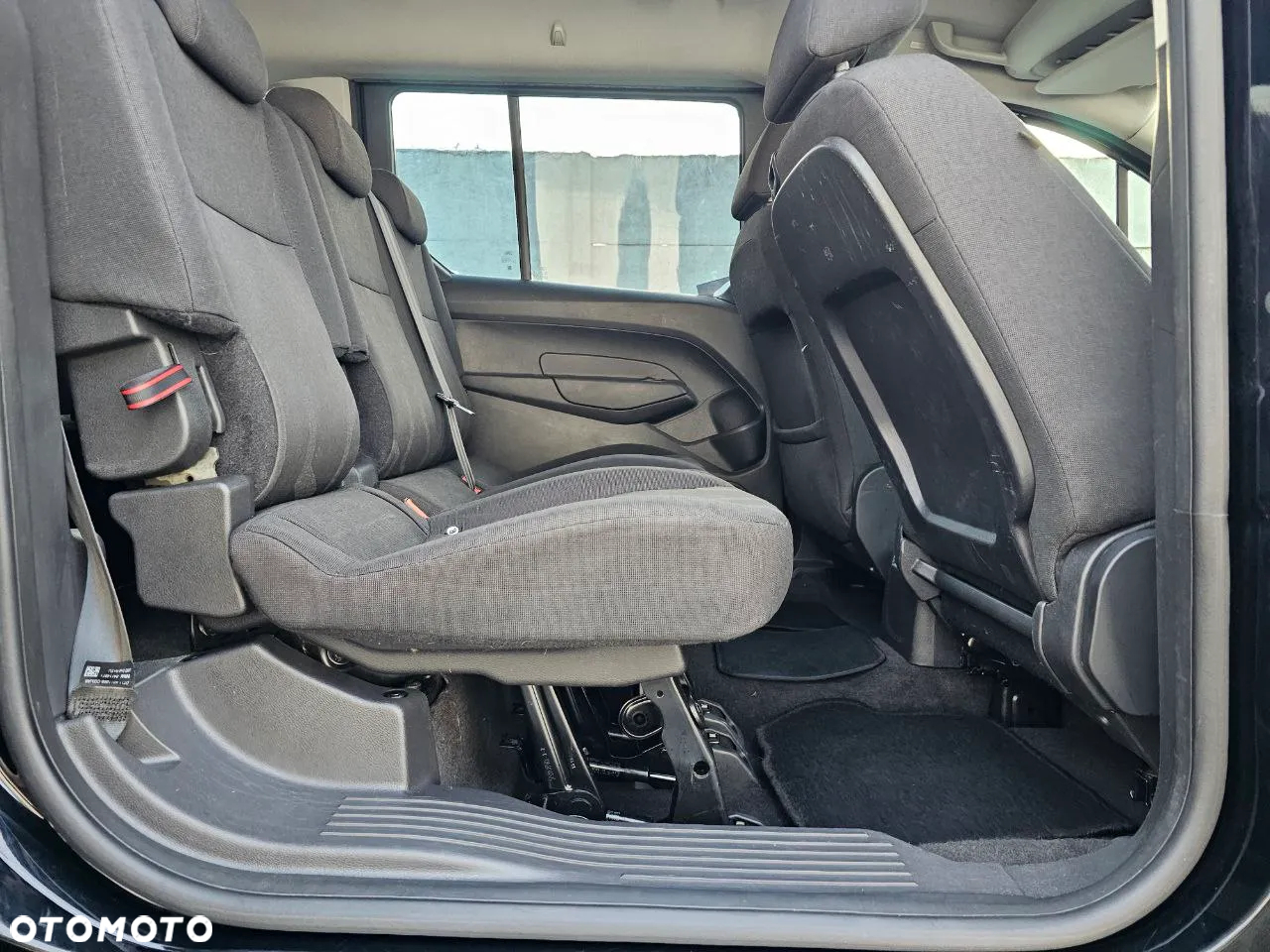 Ford Tourneo Connect - 15