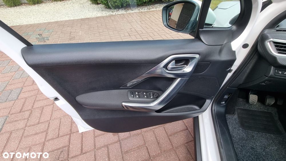 Peugeot 2008 - 15