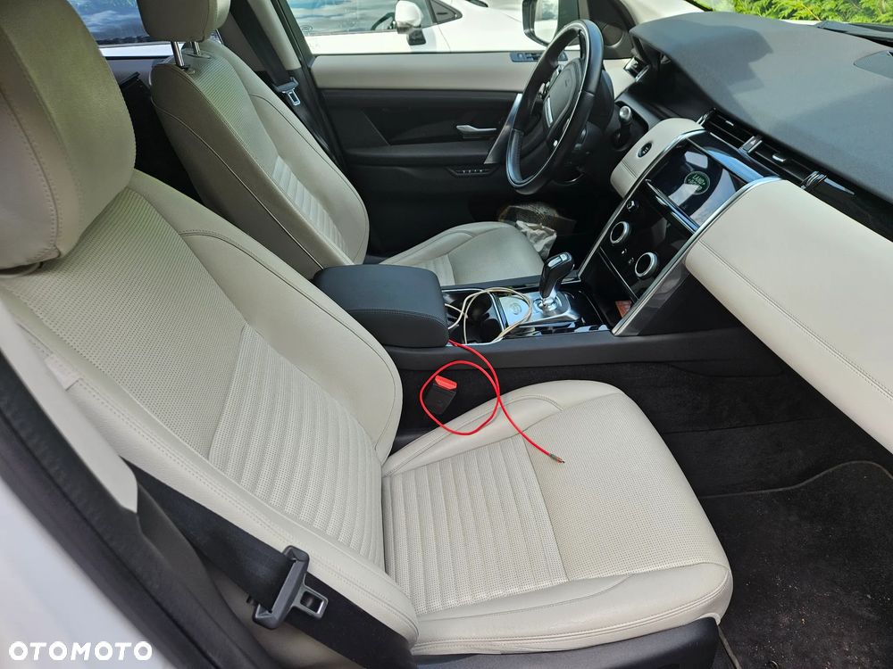 Land Rover Discovery Sport 2.0 D180 SE - 28