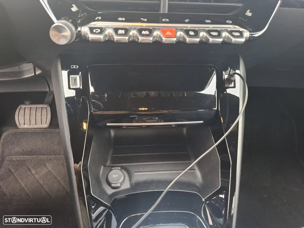 Peugeot 208 1.2 PureTech GT Line EAT8 - 37