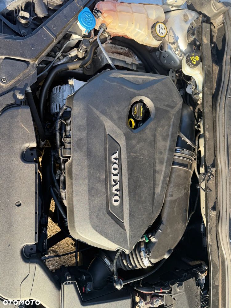 KOMPLETNY SILNIK 1,6 EKOBUST B4164T3 B4164T4 VOLVO V40 - 1