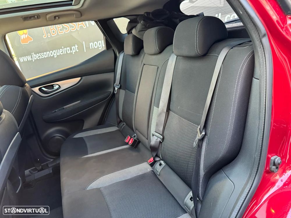 Nissan Qashqai 1.5 dCi N-Connecta - 22