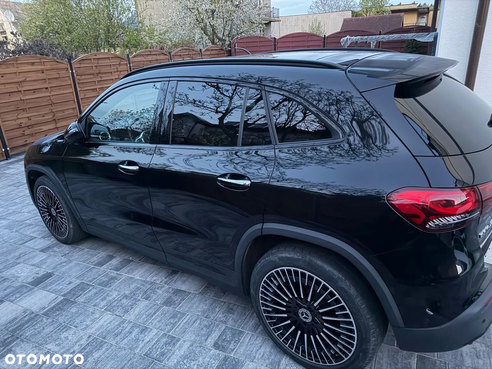 Mercedes-Benz EQA 300 66.5kWh 4-Matic AMG Line - 6