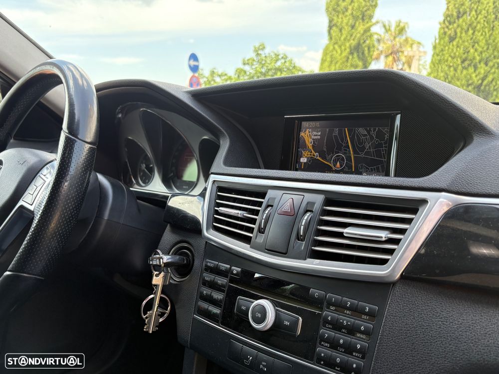 Mercedes-Benz E 220 - 21