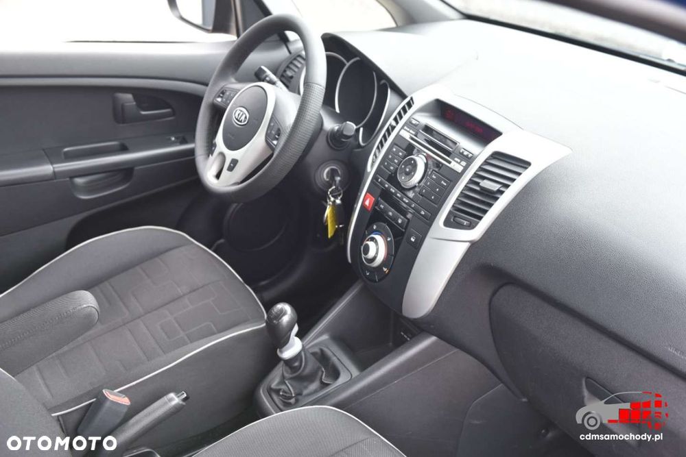Kia Venga - 24