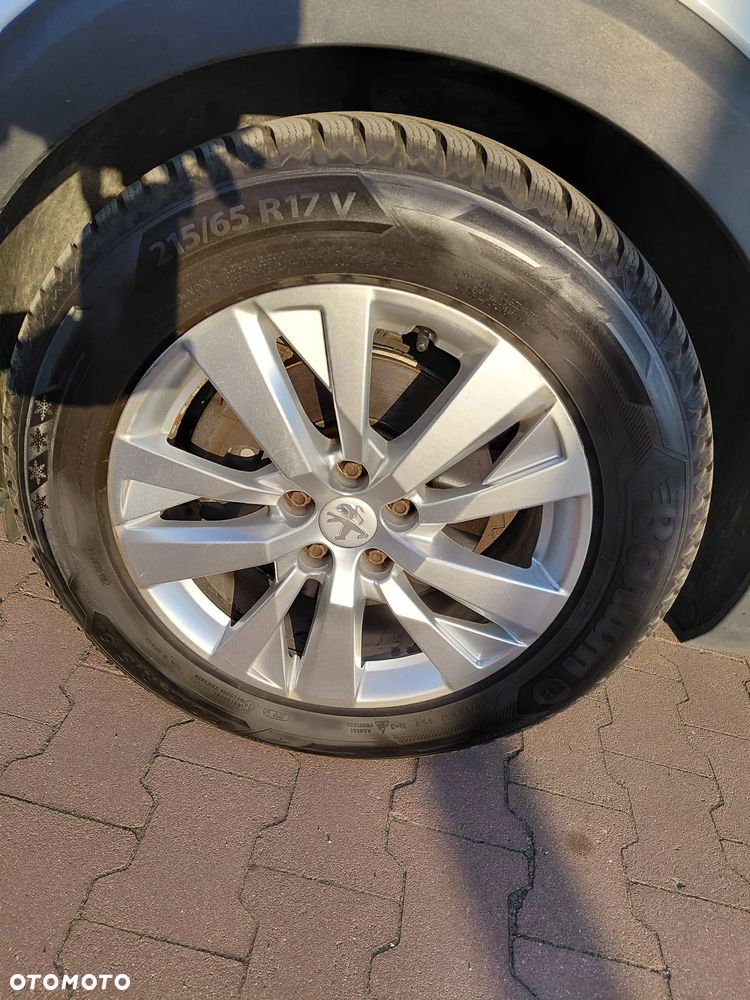 Peugeot 5008 PureTech 130 EAT6 Allure - 22