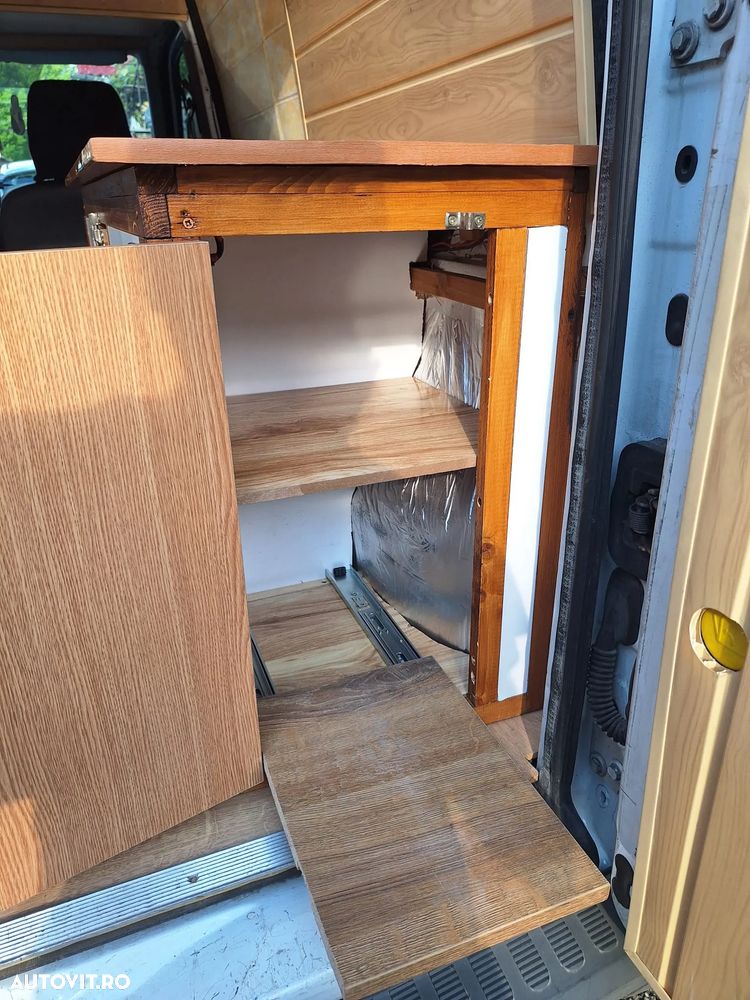 Ford Transit Connect - 22