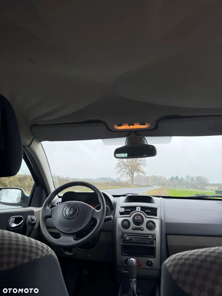 Renault Megane 1.6 Confort Privilege - 13