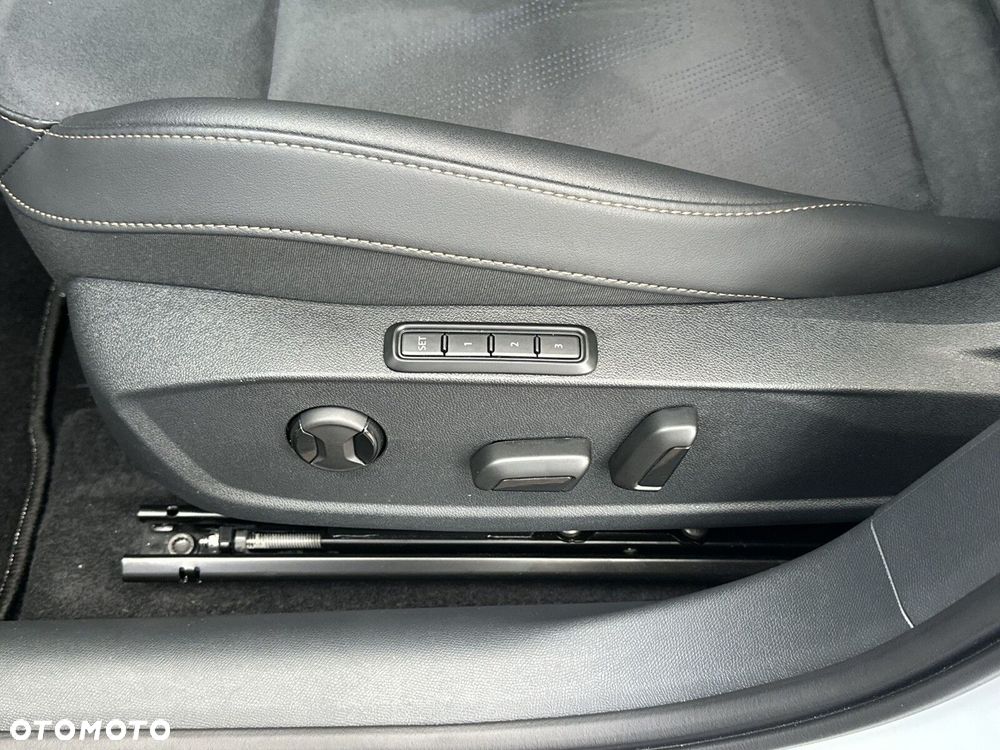 Cupra Formentor 1.5 e-Hybrid PHEV DSG - 39