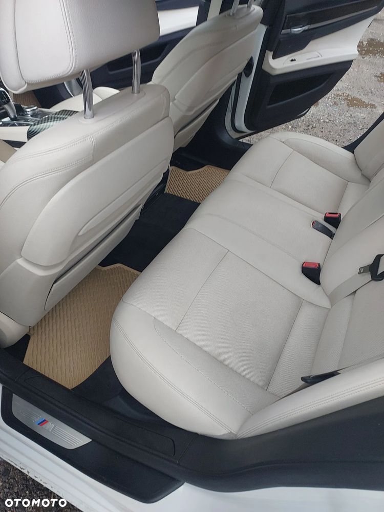 BMW Seria 7 740i - 7