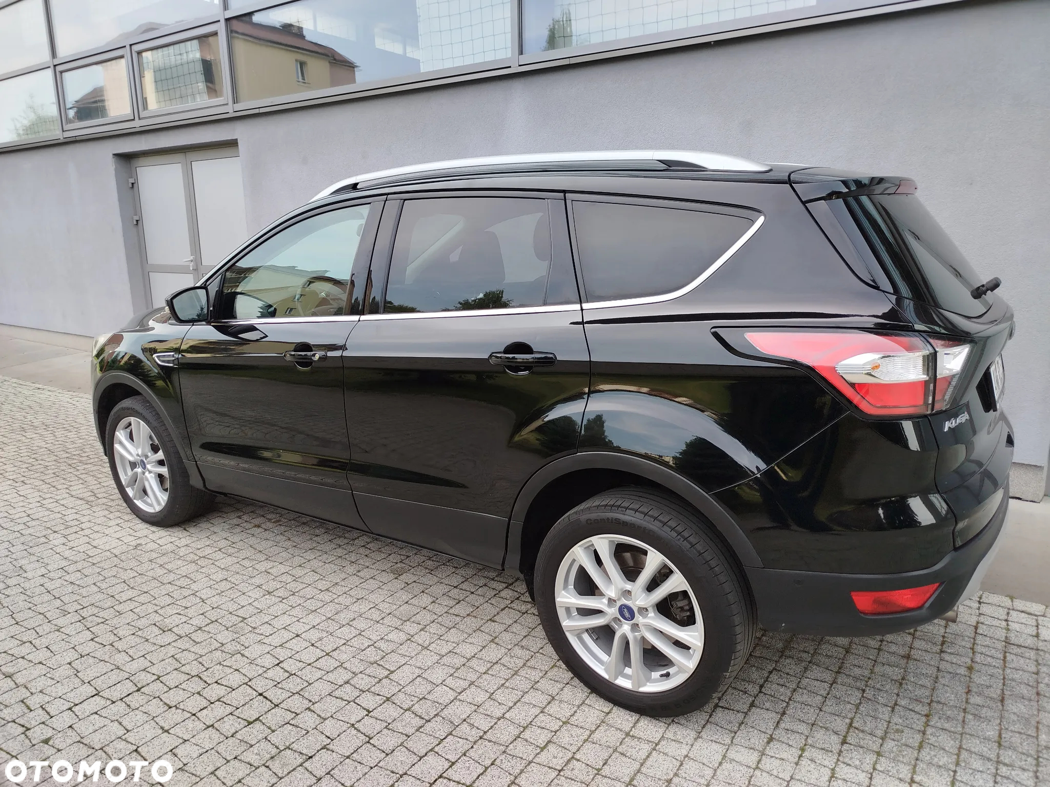 Ford Kuga 1.5 EcoBoost 2x4 Business Edition - 3