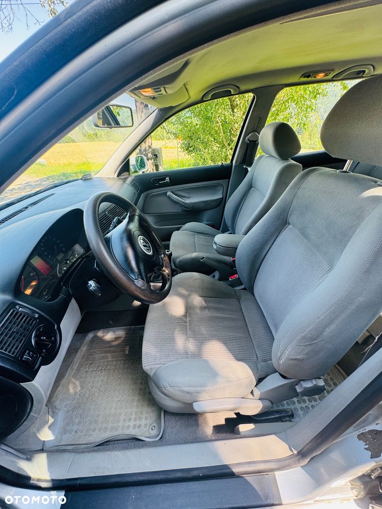 Volkswagen Golf 1.9 TDI 4Mot - 17