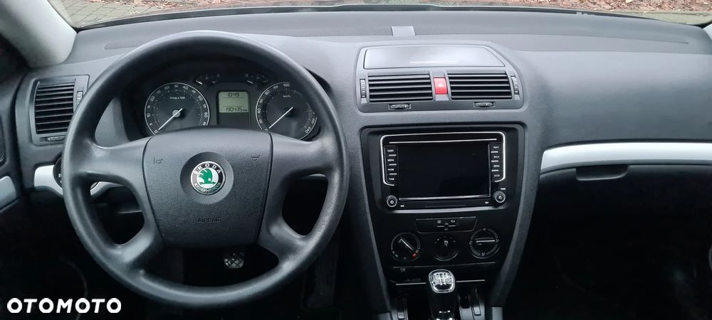 Skoda Octavia 1.6 Combi - 21