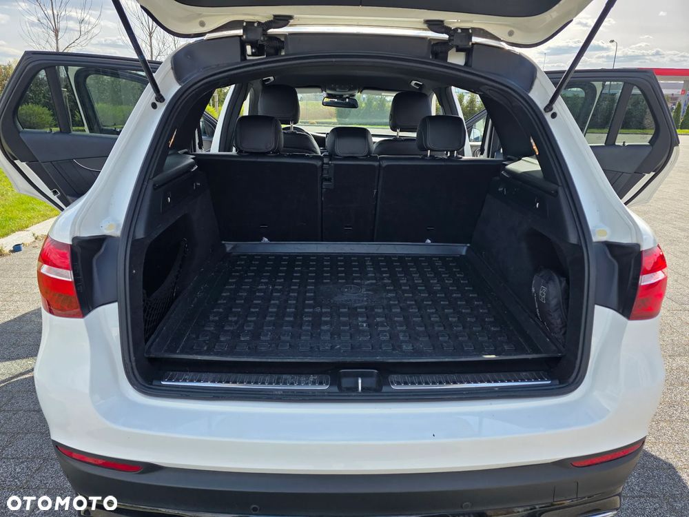 Mercedes-Benz GLC - 11