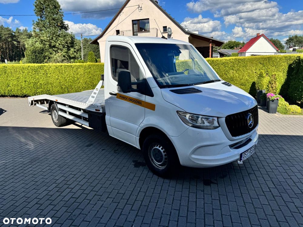 Mercedes-Benz Sprinter - 2