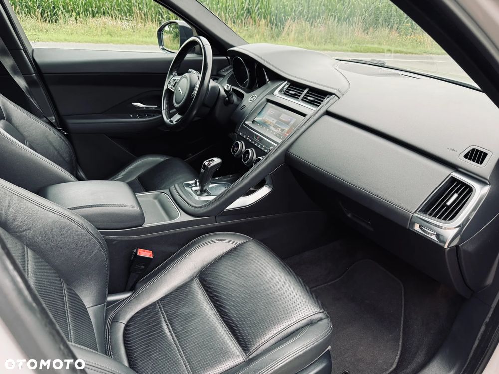 Jaguar E-Pace - 18