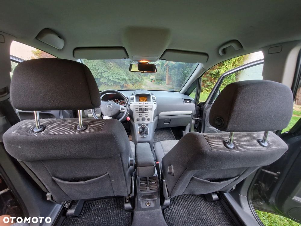 Opel Zafira - 22