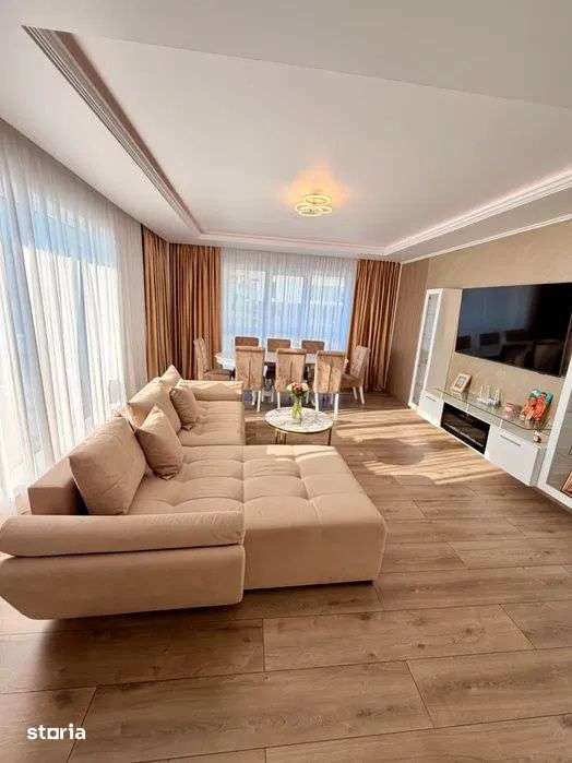 Apartament cu 3 camere, 79,5 mp, balcon, zona Teilor — fotografia 1