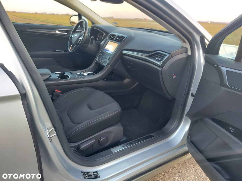 Ford Mondeo 2.0 TDCi STart-Stopp PowerShift-Aut Titanium - 17