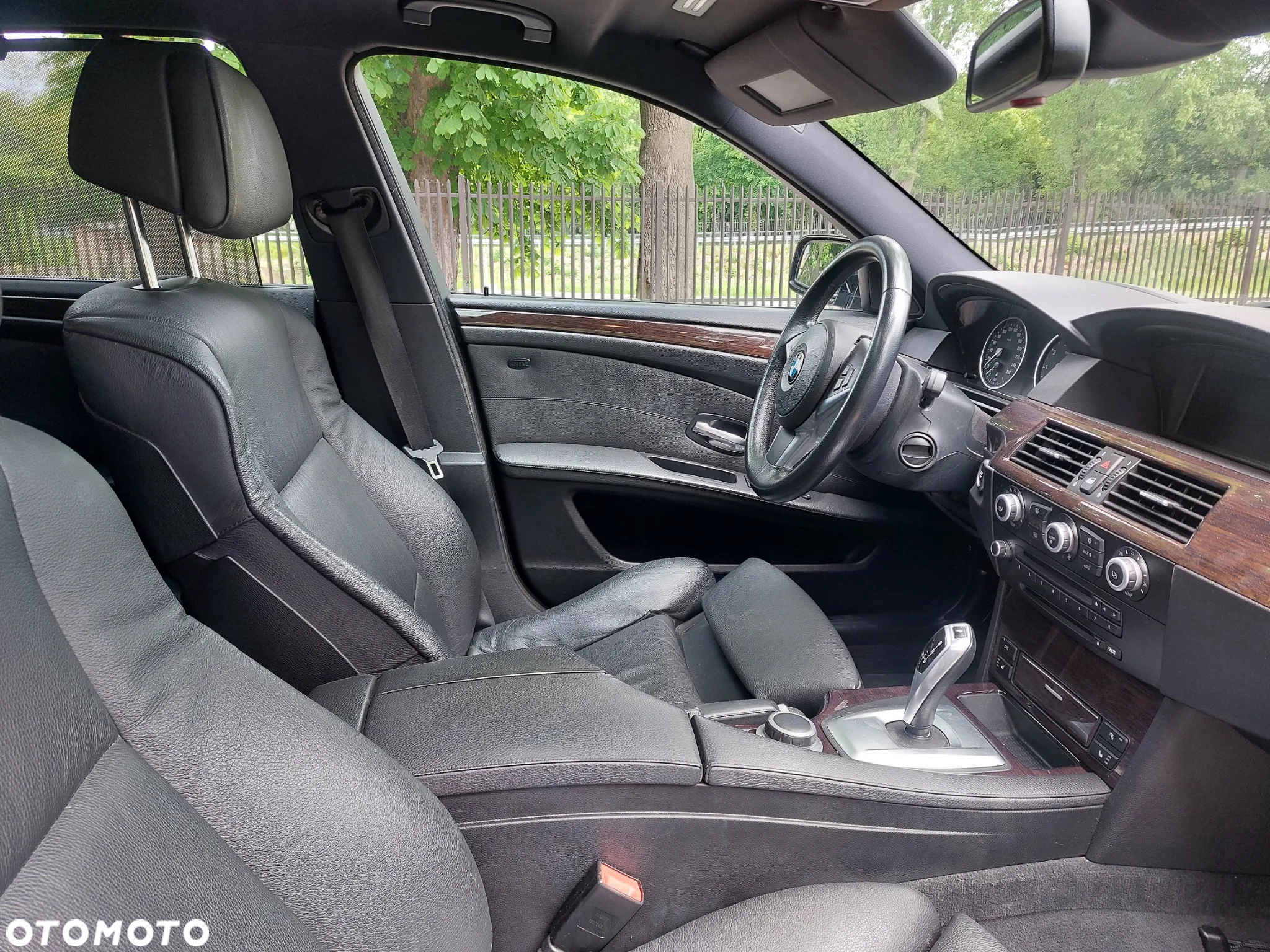 BMW Seria 5 530i xDrive - 14