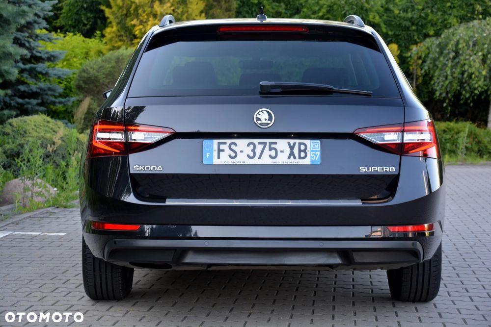 Skoda Superb 2.0 TDI DSG Ambition - 18