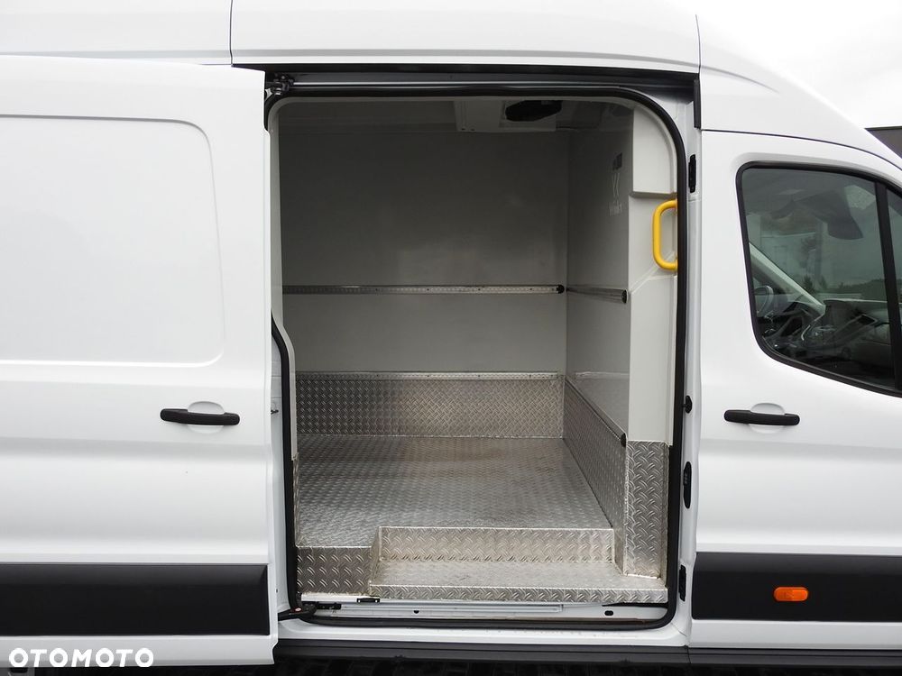 Ford TRANSIT FURGON CHŁODNIA  0*C FUNKCJA GRZANIA ZASILANIE 230V TEMPOMAT NAWIGACJA KLIMATYZACJA LEDY  130KM - 18